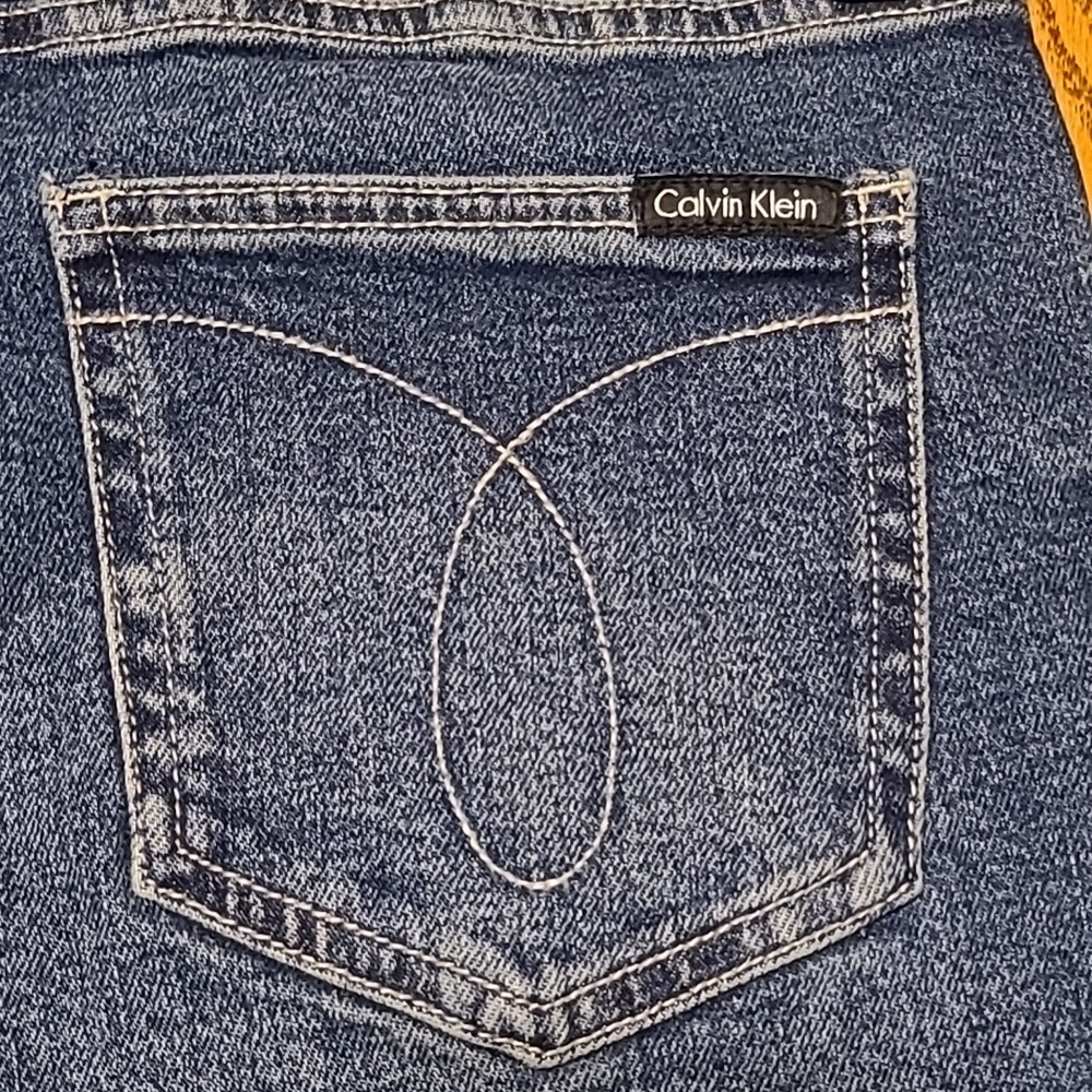 NWT Calvin Klein Straight Leg Jeans - Ladies 8 - Picture 10 of 12